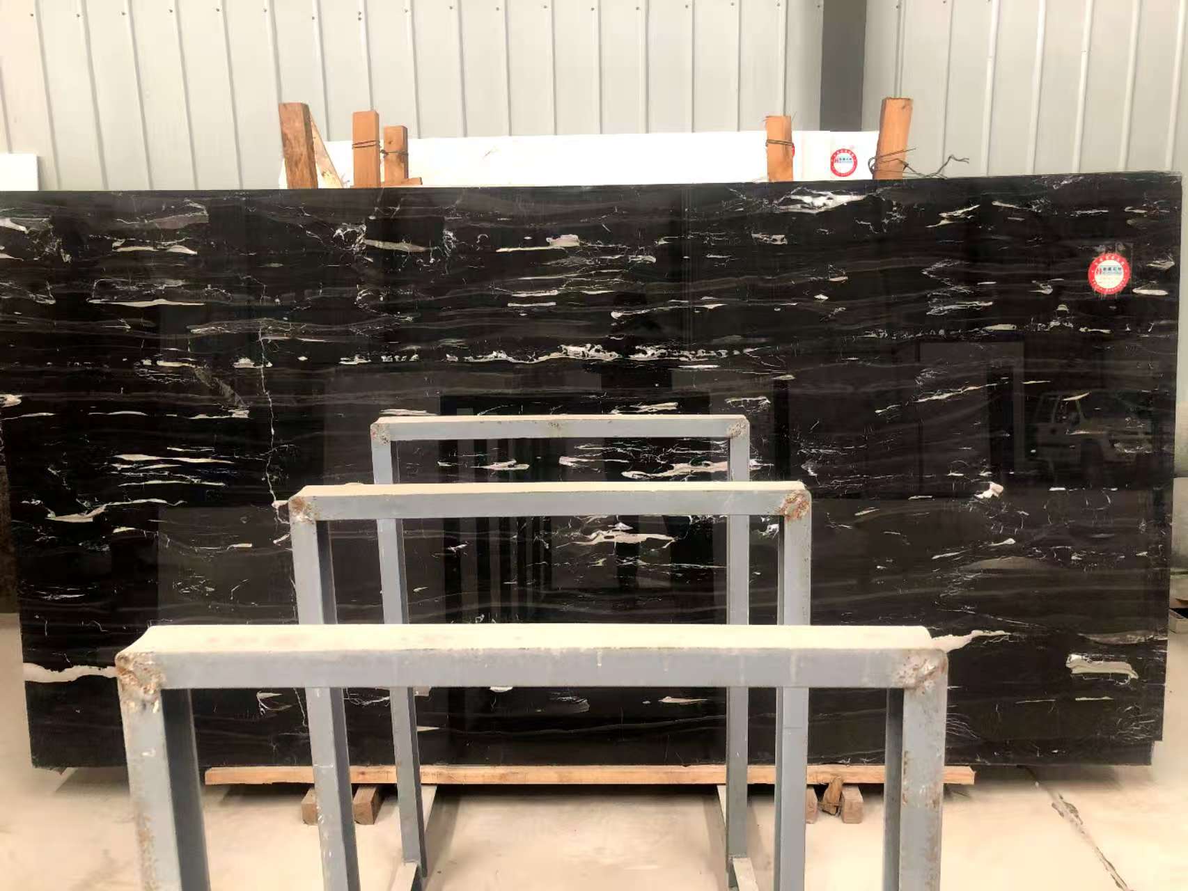 甘肃兰州宏泰石材有限公司生产加工批发花岗岩，大理石，人造石英石，岗石，挡车石球厂家13919123140