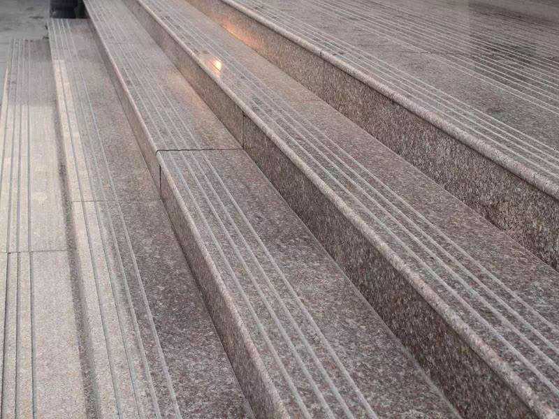 甘肃兰州石材厂卫生间淋浴房地面石材拉槽实例13919123140